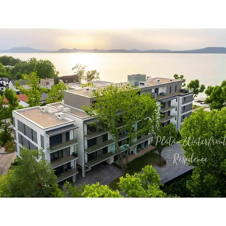 아파트 Platan Waterfront